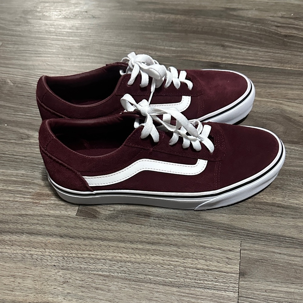 Vans Women's Burgundy and White Sneakers - Picture 4 of 10